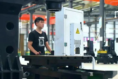 統(tǒng)籌抓好 兩穩(wěn)一促 穩(wěn)住商務和開放型經(jīng)濟發(fā)展基本盤